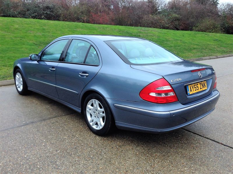 2005 Mercedes E280 3.0CDi image 6
