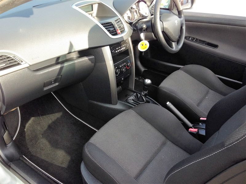 2009 Peugeot 207 CC 1.6 Sport image 10