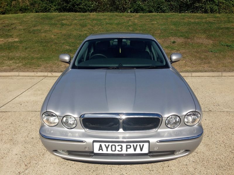 2003 Jaguar XJ6 3.0 V6 image 2