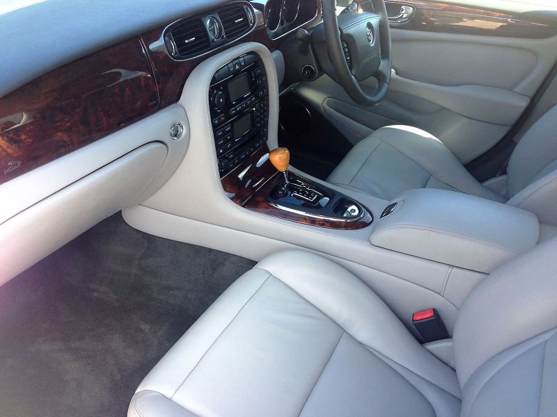 2003 Jaguar XJ6 3.0 V6 image 8