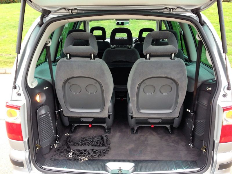 2004 Ford Galaxy 1.9 TDi Ghia image 10