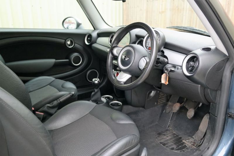 2009 MINI Clubman Cooper D image 9