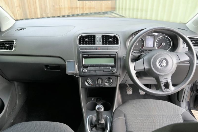 2010 VW Polo SE TDI image 9