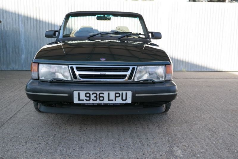 1993 Saab 900 S Convertible image 2