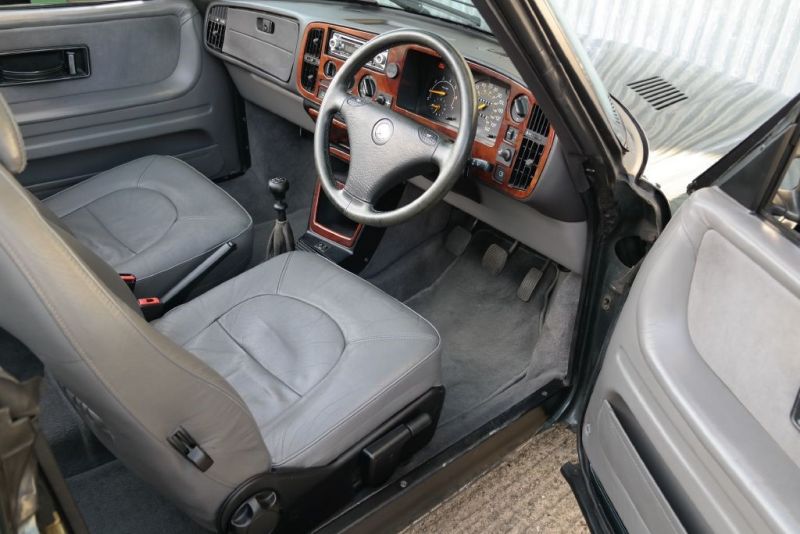 1993 Saab 900 S Convertible image 10