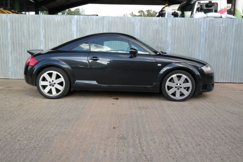 2004 Audi TT V6 Quattro image 4