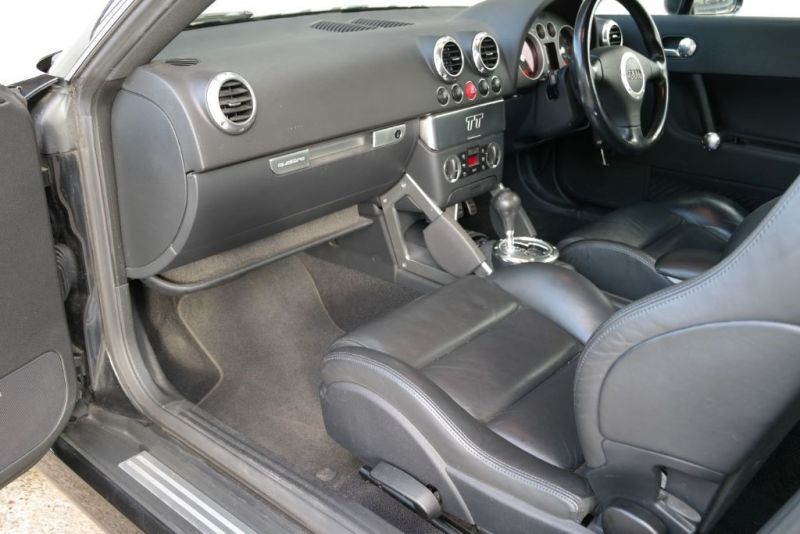 2004 Audi TT V6 Quattro image 7
