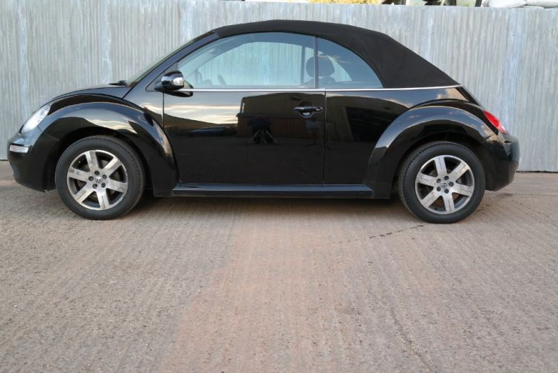 2006 VW Beetle LUNA 8V image 3