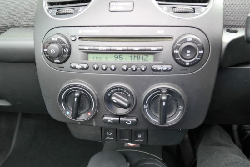 2007 VW Beetle LUNA 8V image 6