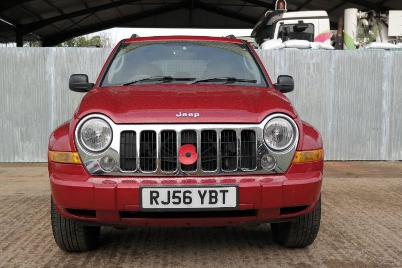2006 Jeep Cherokee CRD image 2