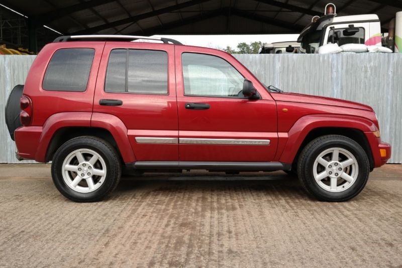 2006 Jeep Cherokee CRD image 4