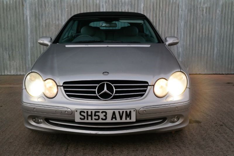 2003 Mercedes CLK240 Avantgarde image 2