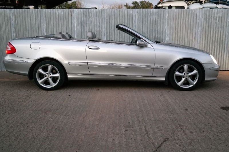 2003 Mercedes CLK240 Avantgarde image 5