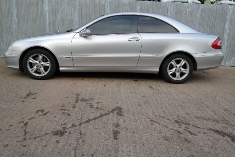2005 Mercedes CLK320 Avantgarde image 4