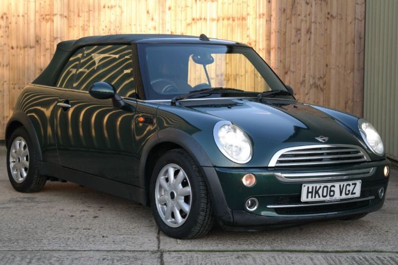 2006 MINI Convertible Cooper image 1