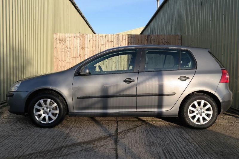 2006 VW Golf SE FSI image 3