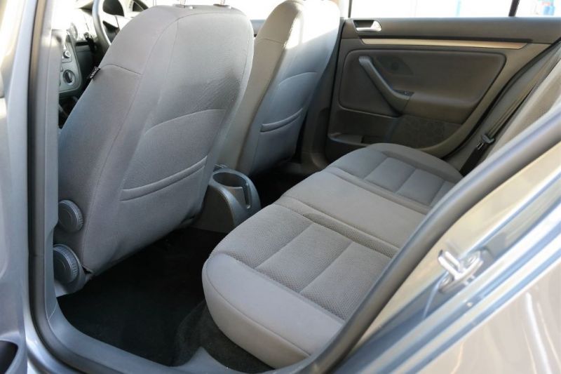 2006 VW Golf SE FSI image 7