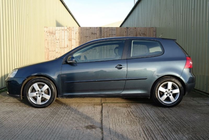 2007 VW Golf Sport TDI image 3