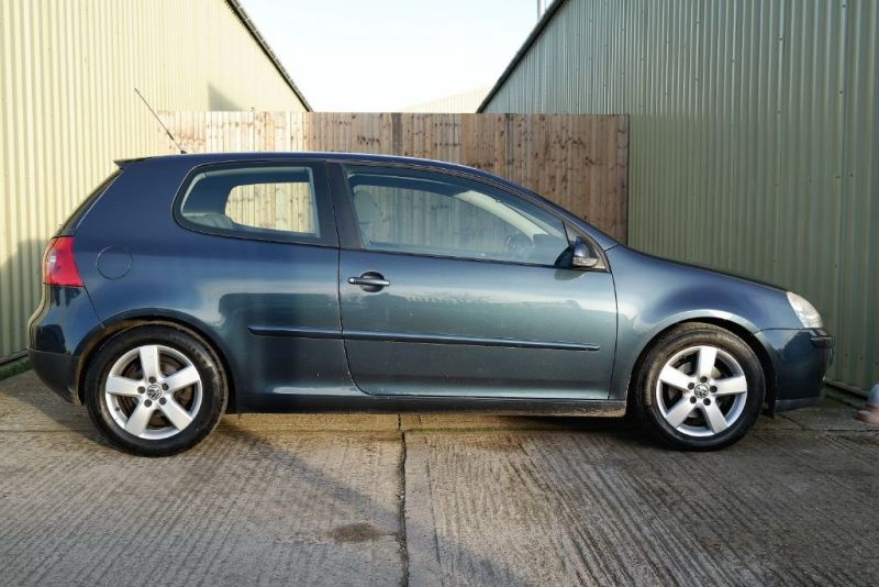 2007 VW Golf Sport TDI image 4