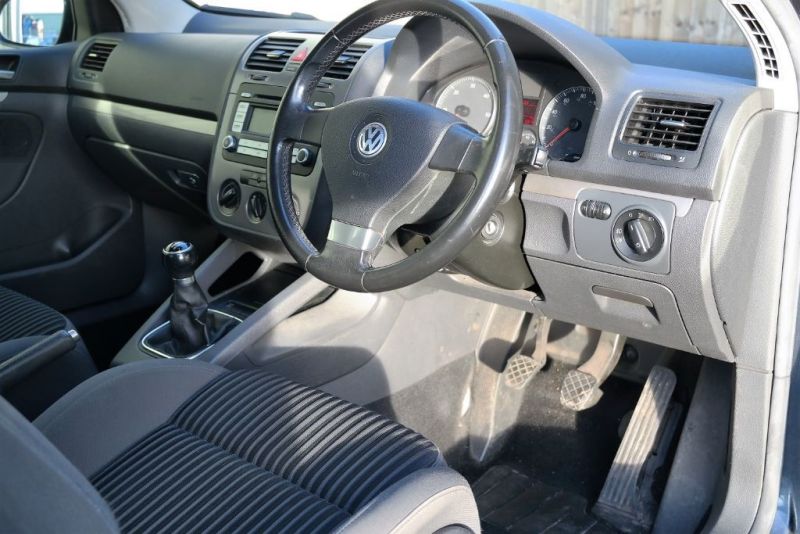 2007 VW Golf Sport TDI image 6