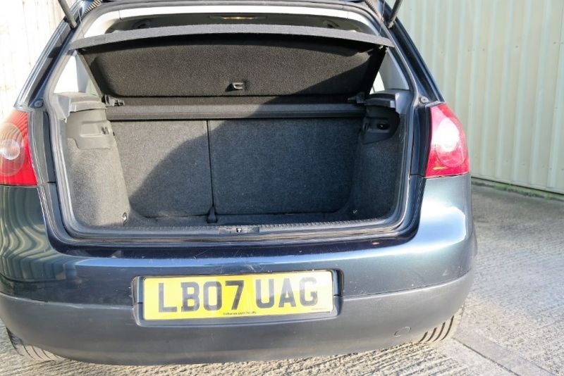 2007 VW Golf Sport TDI image 7