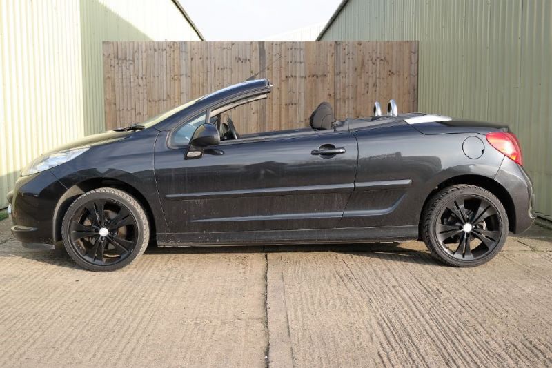 2008 Peugeot 207 GT Coupe Cabriolet image 3
