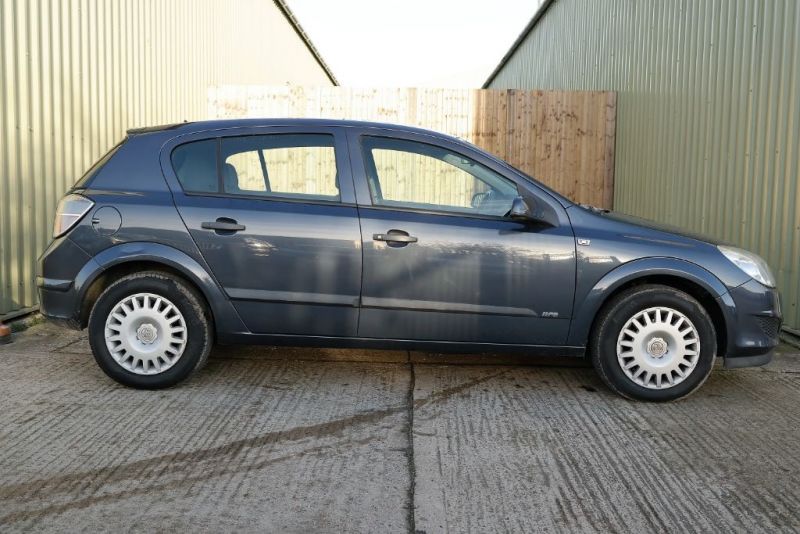 2009 Vauxhall Astra LIFE 16V image 4