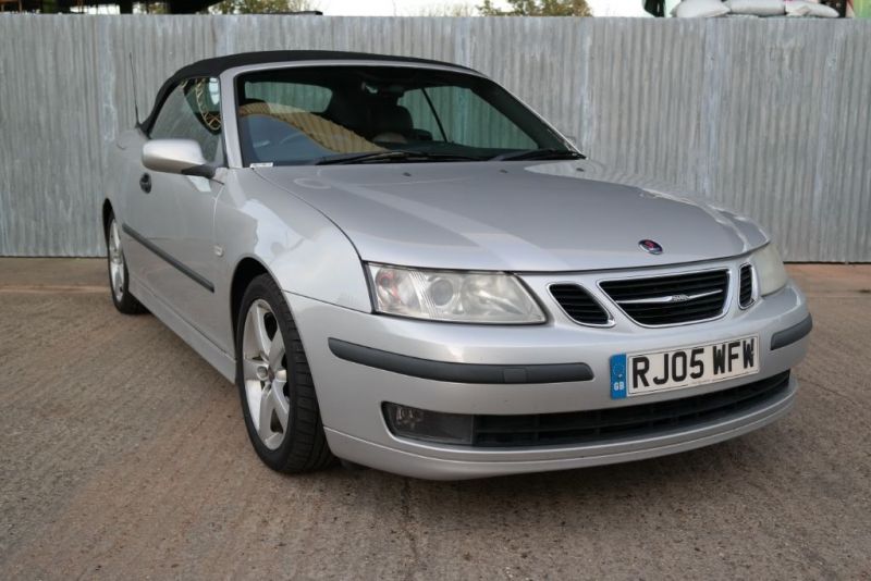 2005 Saab 9-3 Vector T image 1