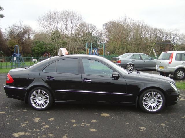 2006 Mercedes-Benz 3.0 E280 CDI Sport 4dr image 3