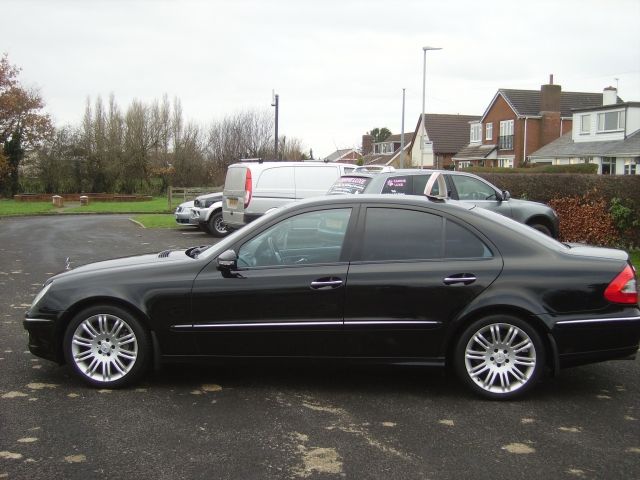 2006 Mercedes-Benz 3.0 E280 CDI Sport 4dr image 4