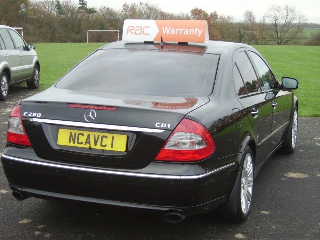 2006 Mercedes-Benz 3.0 E280 CDI Sport 4dr image 5