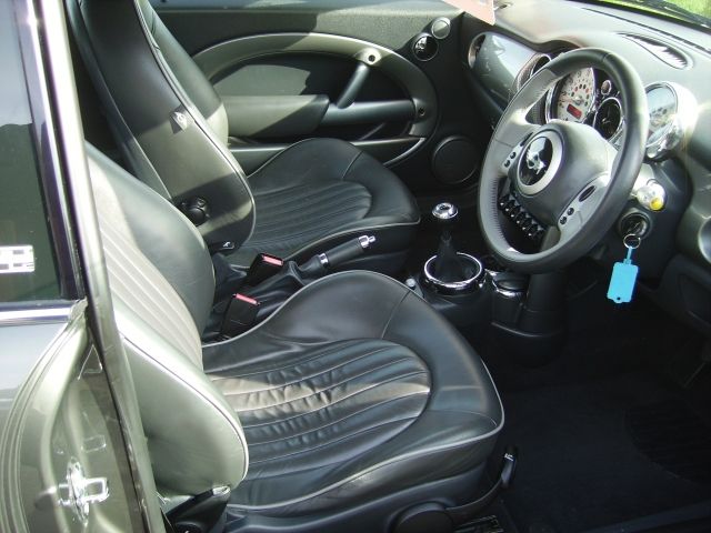2005 Mini Hatchback 1.6 Cooper image 8