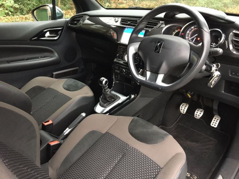 2014 Citroen DS3 Bluehdi Dsport image 9