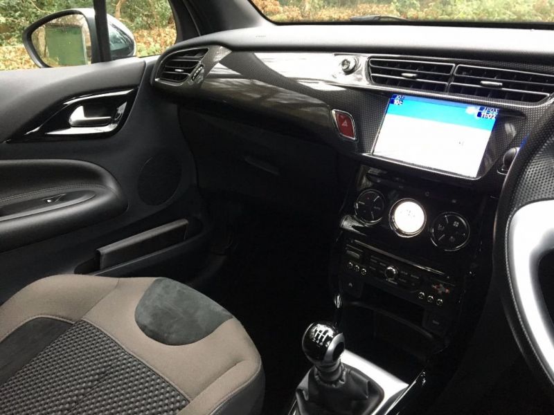 2014 Citroen DS3 Bluehdi Dsport image 11
