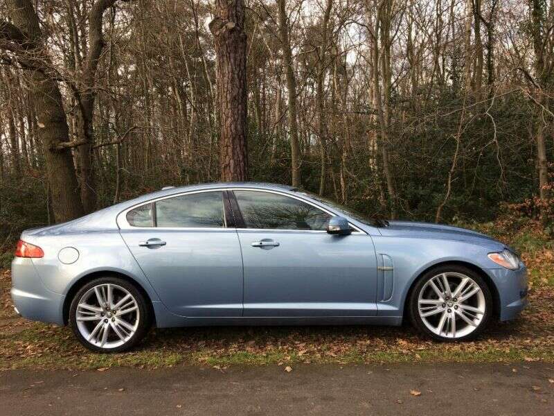 2009 Jaguar XF Premium Luxury V6 image 3