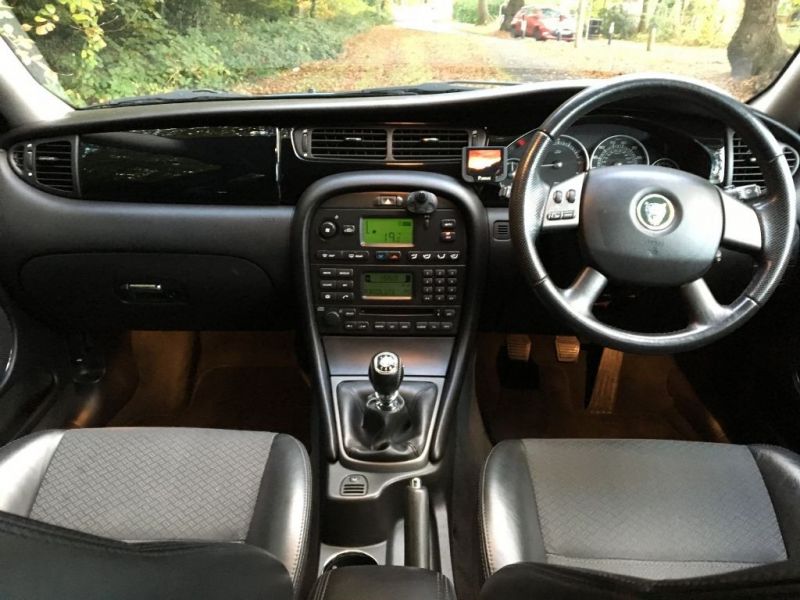 2006 Jaguar X-Type 2.5 V6 Sport image 8