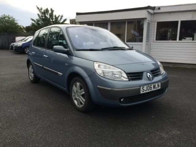 2006 Renault Scenic 1.5 Dynamique DCI 5d image 1