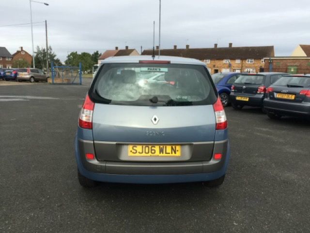 2006 Renault Scenic 1.5 Dynamique DCI 5d image 5