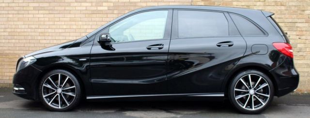 2012 Mercedes-Benz 1.8 B180 CDI Sport 5d image 3