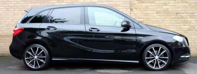 2012 Mercedes-Benz 1.8 B180 CDI Sport 5d image 4