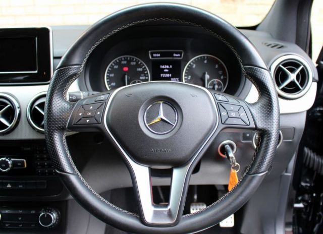 2012 Mercedes-Benz 1.8 B180 CDI Sport 5d image 9
