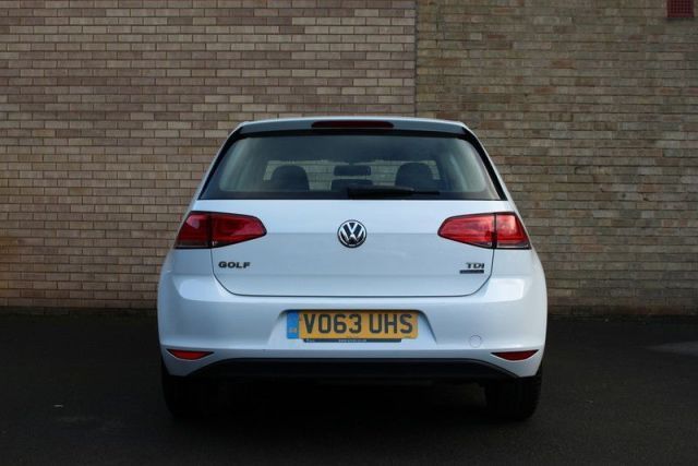 2013 Volkswagen Golf 1.6 S TDI 5d image 5