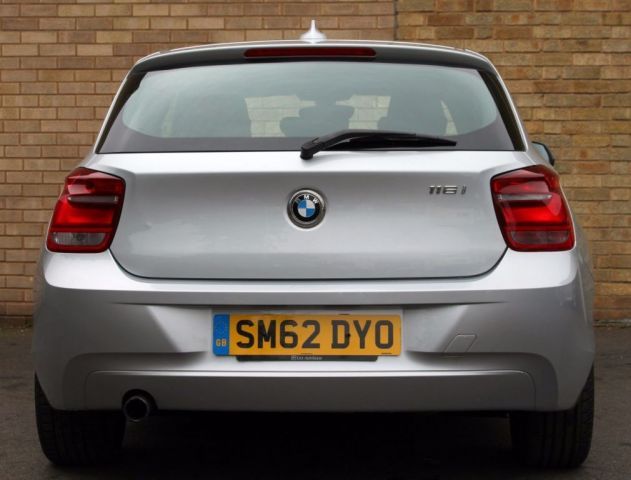 2012 BMW 1 Series 1.6 116I ES 3d image 5
