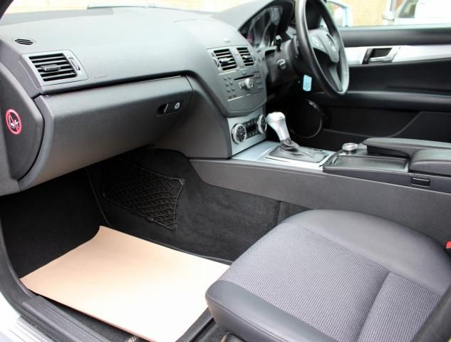 2009 Mercedes-Benz 2.1 C220 CDI Sport 4d image 10