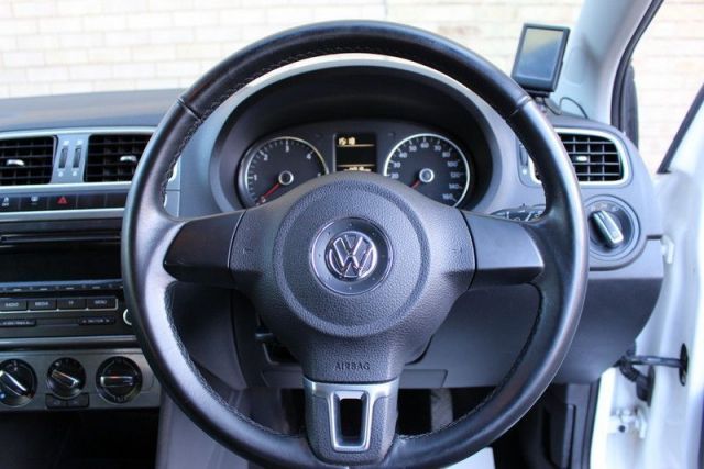 2012 Volkswagen Polo 1.6 SEL TDI 5d image 9