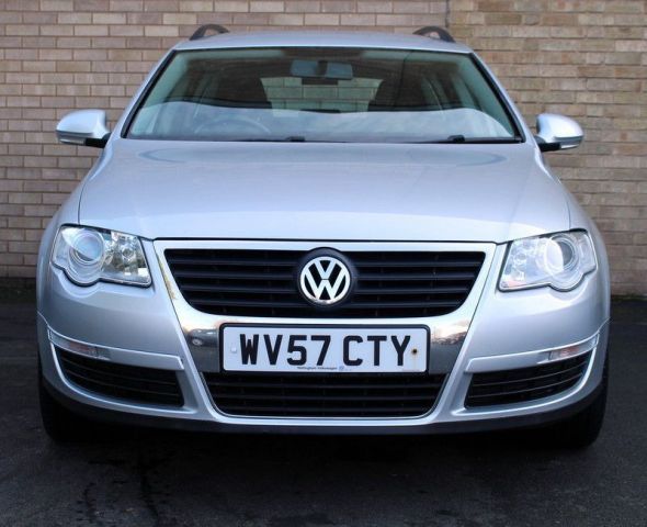 2007 Volkswagen Passat 1.9 TDI SE 5d image 2