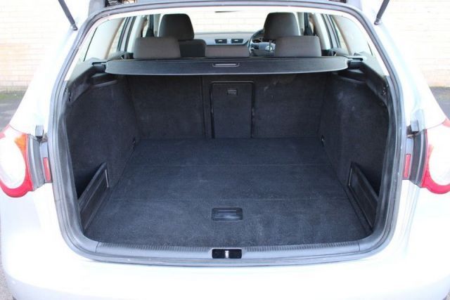 2007 Volkswagen Passat 1.9 TDI SE 5d image 6