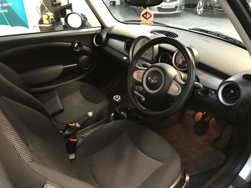 2008 MINI Cooper Clubman 1.6 image 6