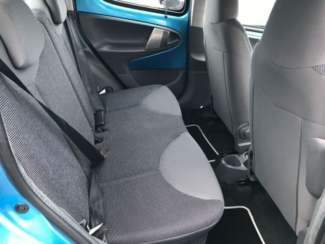 2007 Peugeot 107 1.0 Urban 5d image 7