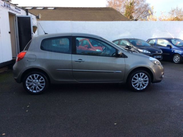 2010 Renault Clio 1.1 16V 3d image 3